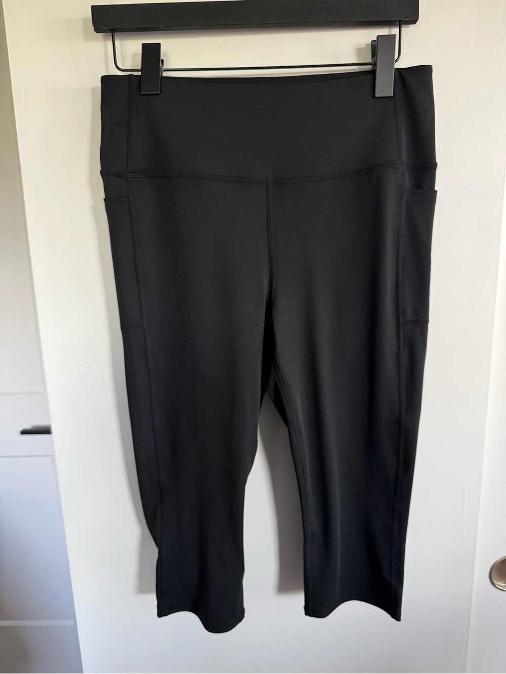 NWOT Skechers Go Walk High-Waisted Capri 16” Leggings Size Large